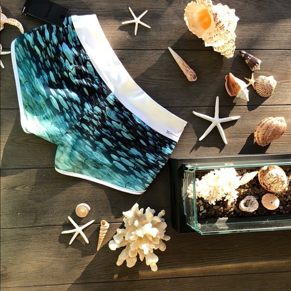 🌴🌼HURLEY-BOARD SHORTS🌼🌴 - Picture 7 of 8